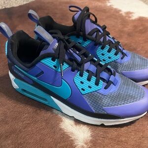 Nike Air Max in Purple and Teal